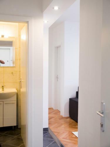 Apartments Zvone