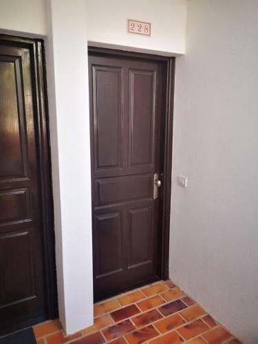 Comfortable Cleo Apartment With Large Terrace