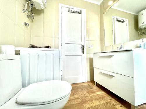 Bonito Apartamento Con Wifi, Piscina, Cerca de Playa Los Charcos