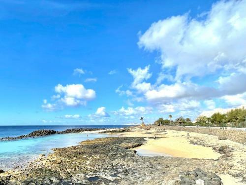 Bonito Apartamento Con Wifi, Piscina, Cerca de Playa Los Charcos
