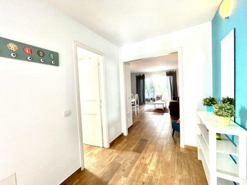 Bonito Apartamento Con Wifi, Piscina, Cerca de Playa Los Charcos
