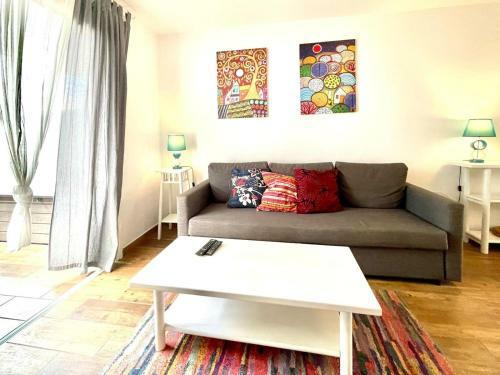 Bonito Apartamento Con Wifi, Piscina, Cerca de Playa Los Charcos