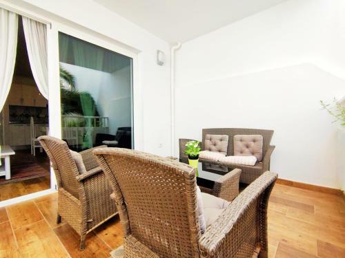 Bonito Apartamento Con Wifi, Piscina, Cerca de Playa Los Charcos