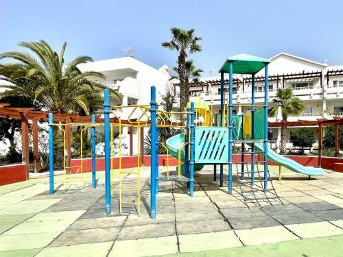 Bonito Apartamento Con Wifi, Piscina, Cerca de Playa Los Charcos