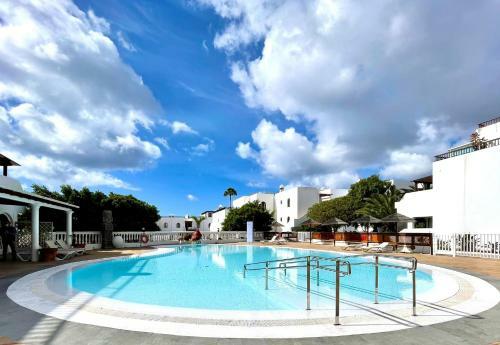 Bonito Apartamento Con Wifi, Piscina, Cerca de Playa Los Charcos