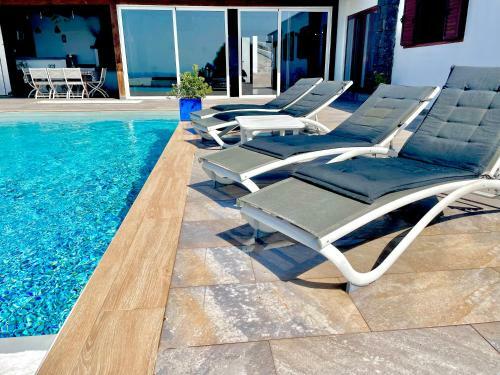 Villa Macher Piscina Climatizada Y Bar Piscina