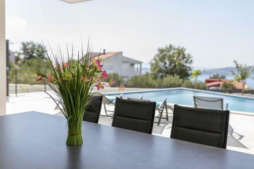 Luxury Villa Adonis Split With Private Pool, Jacuzzi, Sauna And Gym
