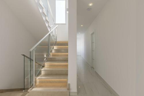 Luxury Villa Adonis Split With Private Pool, Jacuzzi, Sauna And Gym