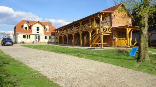 Agroturismo Nad Morzem I Jeziorem Dworek Kopa?
