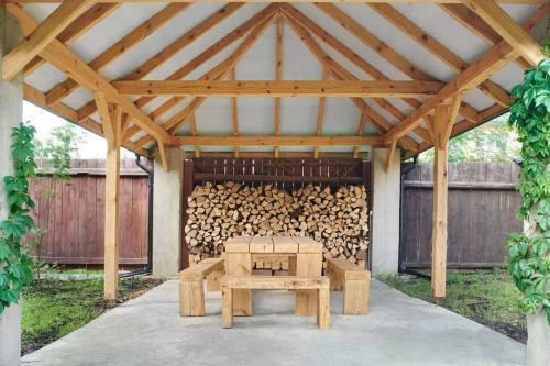Lodge Sosnowy Domek Krasnobr�d