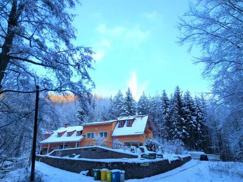 Bed & Breakfast Dworek Le?ny