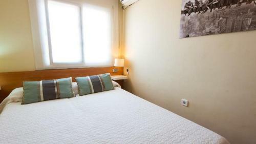 Apartamento �tico Con Piscina Y Barbacoa
