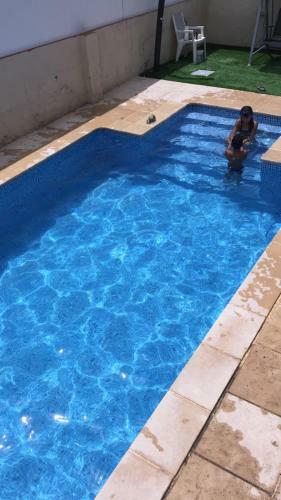 Casa Con Gran Piscina Particular Cerca Playa