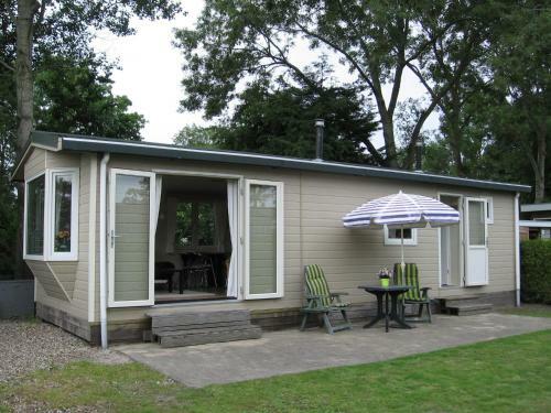 Chalet Recreatiepark De Friese Wadden1