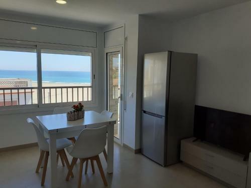Apartamentos Dins Mar Apto. 8
