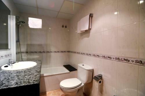 Apartamento Hostal La Gola 3