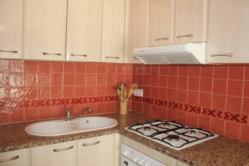 Apartamento Con Piscina Y Tenis. A 50m de La Playa