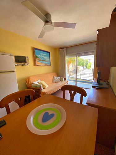 Apartamento Con Piscina Y Tenis. A 50m de La Playa