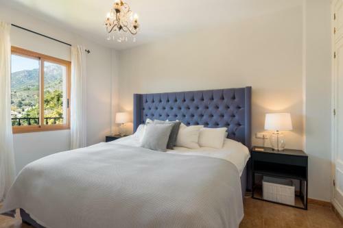 Modern 2-bedroom Frigiliana Apartment With Pool