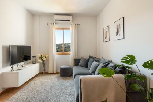 Modern 2-bedroom Frigiliana Apartment With Pool