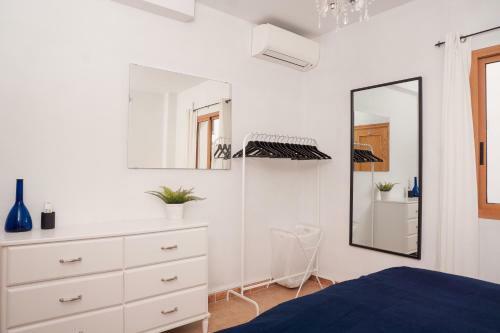 Modern 2-bedroom Frigiliana Apartment With Pool