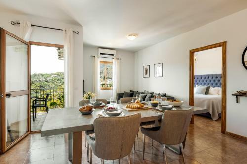 Modern 2-bedroom Frigiliana Apartment With Pool