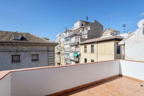 �tico Con Vista A La Alhambra