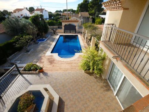 Villa Cantos