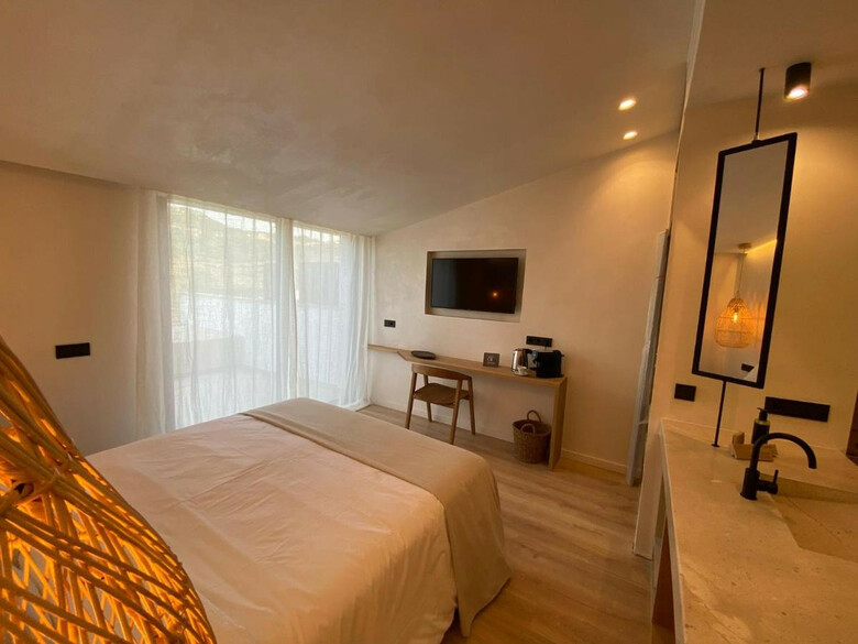 Hotel S Estancia Suites