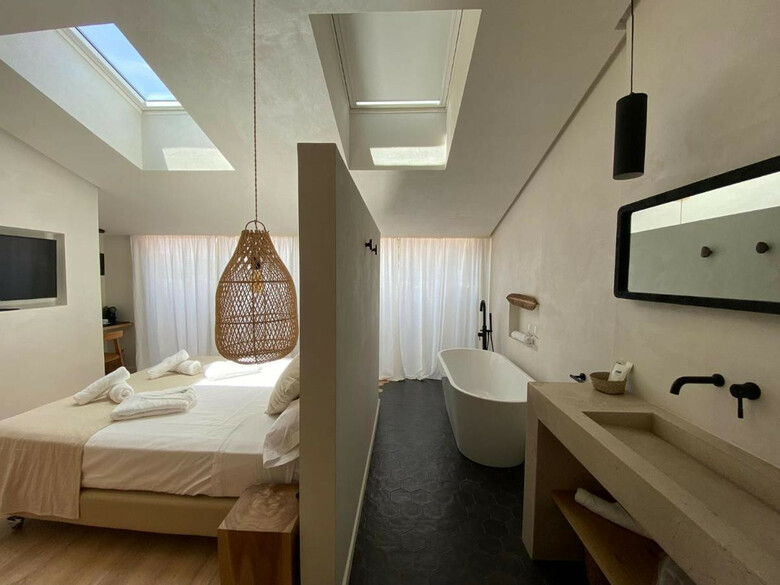 Hotel S Estancia Suites