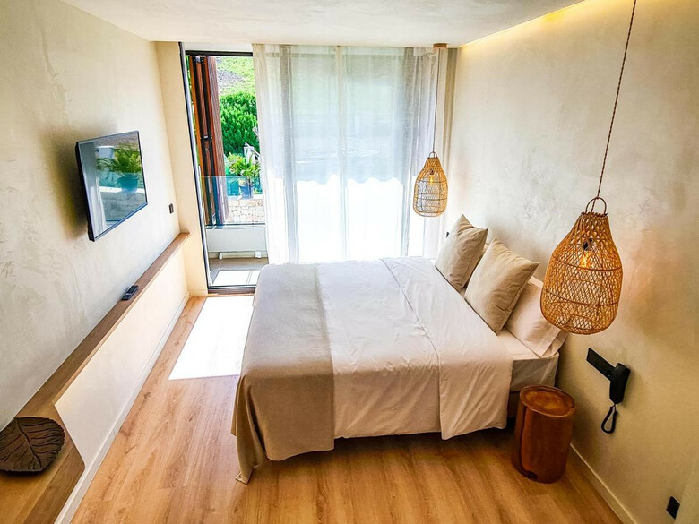Hotel S Estancia Suites