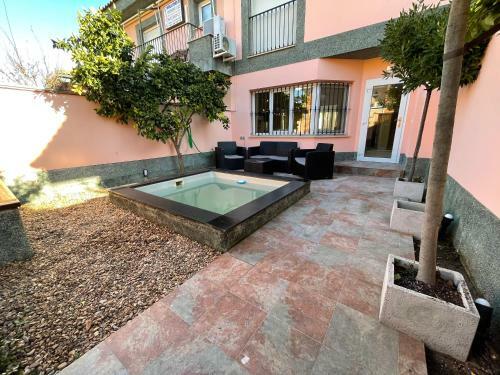Villa Ceres Home