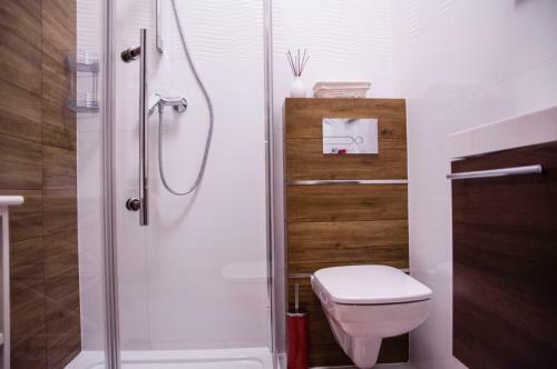 Cracow Jacuzzi Apartments - Red Room