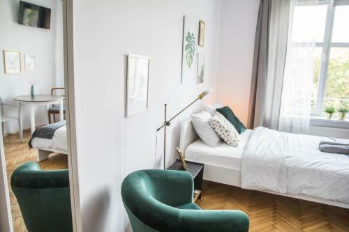 Silver Apartment