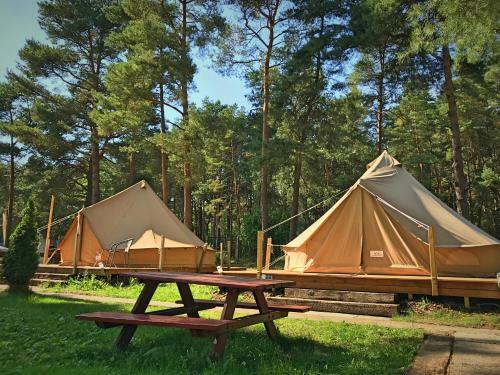 Slowly Glamping Osada Nad Wod?