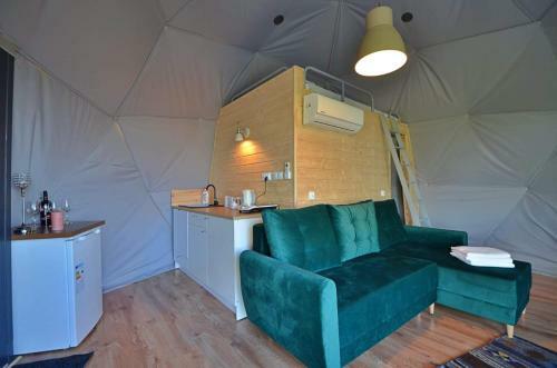 Slowly Glamping Osada Nad Wod?