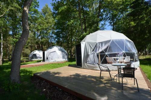 Slowly Glamping Osada Nad Wod?
