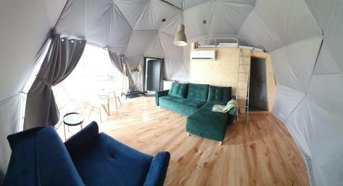 Slowly Glamping Osada Nad Wod?