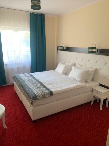 Hotel I Restauracja Admira?