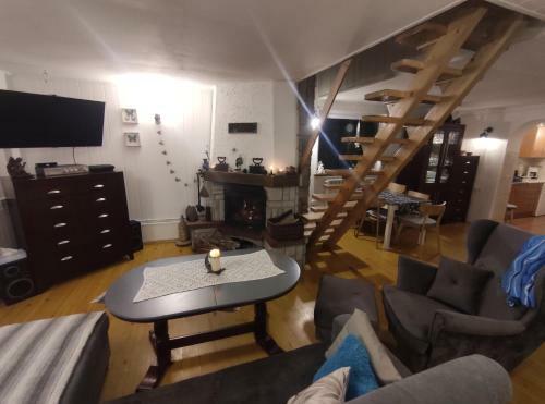 Lodge Dom Na G�rce W Lesie Bieszczady