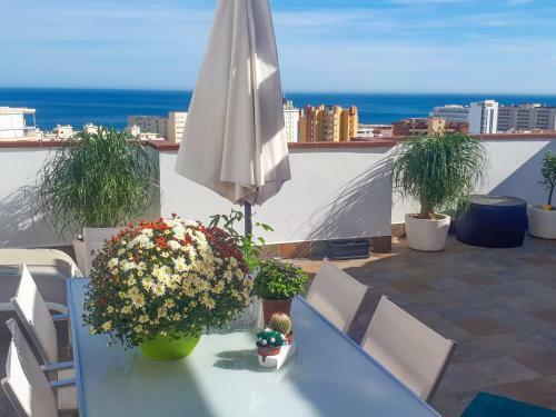 Apartamento Atico Duplex Con Vistas Al Mar. Dos Plazas de Garaje