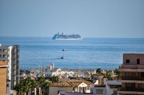 Apartamento Atico Duplex Con Vistas Al Mar. Dos Plazas de Garaje