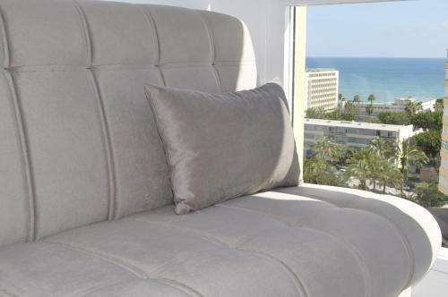 Apartamento Atico Duplex Con Vistas Al Mar. Dos Plazas de Garaje
