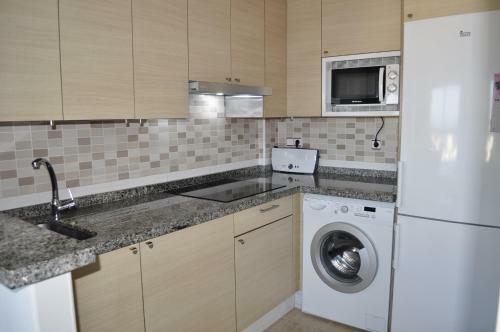 Apartamento Atico Duplex Con Vistas Al Mar. Dos Plazas de Garaje