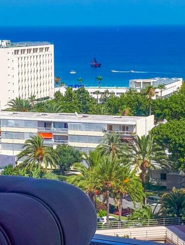 Apartamento Atico Duplex Con Vistas Al Mar. Dos Plazas de Garaje