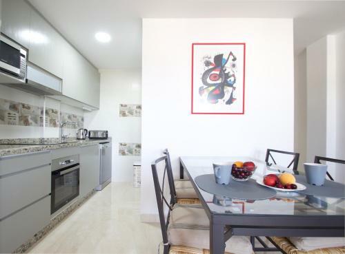 R&e Apartments