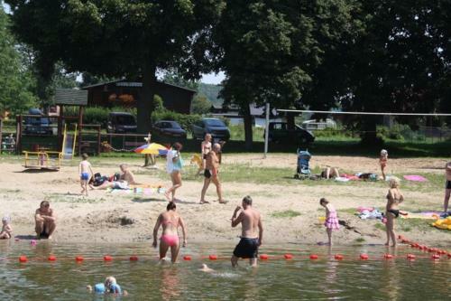 Bac�wki Nad Jeziorem Goszcza