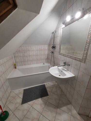 Albergue Noclegi S?odki Sen 2