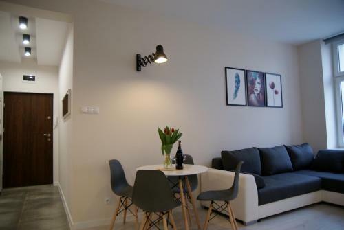 Charming Apartment In The City Centre, ?�d?