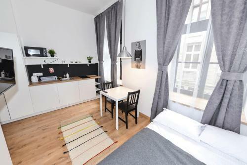 Piotrkowska Studio Apartments